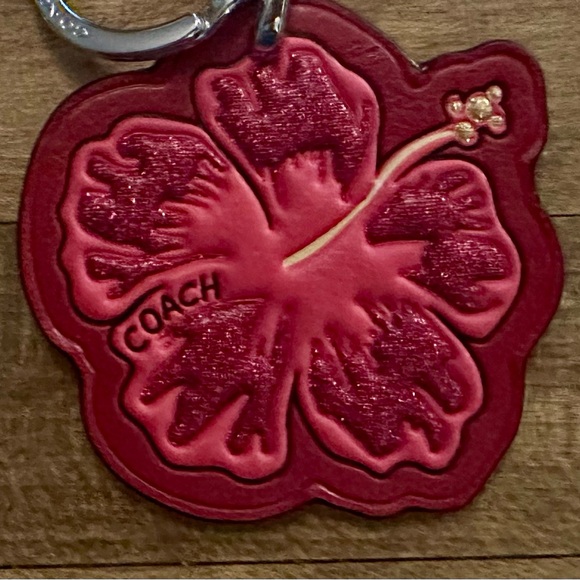 SUPER RARE Coach Leather Glittered Hibiscus Flower Keychain Fob Bag Charm - Picture 8 of 8
